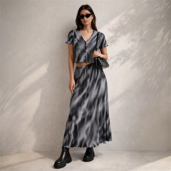 cle paris Dresses & Skirts - CIE Paris 2 Piece Matching Set Abstract Stripe Top & Maxi Skirt Medium
